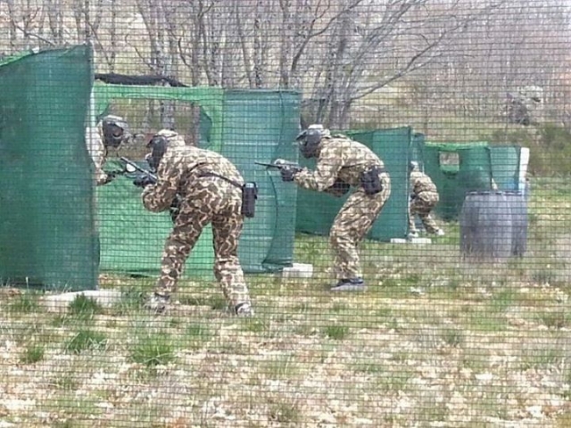  hiding to shoot 